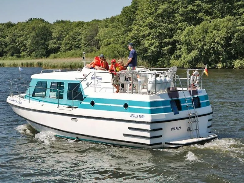 *** Botel Kuhnle-Tours Bootshaus Zeuthen Hotel Germany