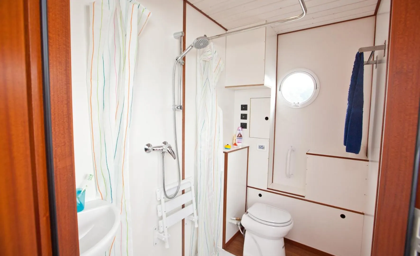 Kuhnle-Tours Bootshaus Zeuthen Hotel 3*,
