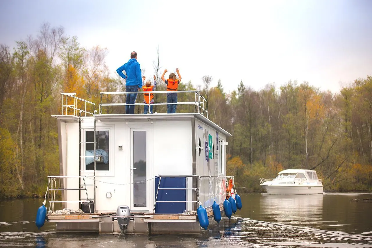 Kuhnle-Tours Bootshaus Zeuthen Hotel Botel