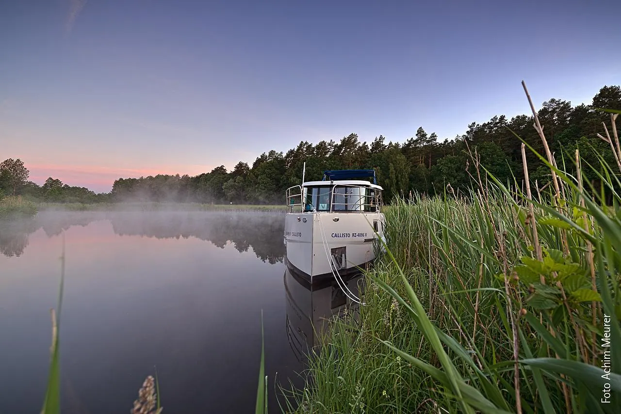 Kuhnle-Tours Bootshaus Zeuthen Hotel 3*,